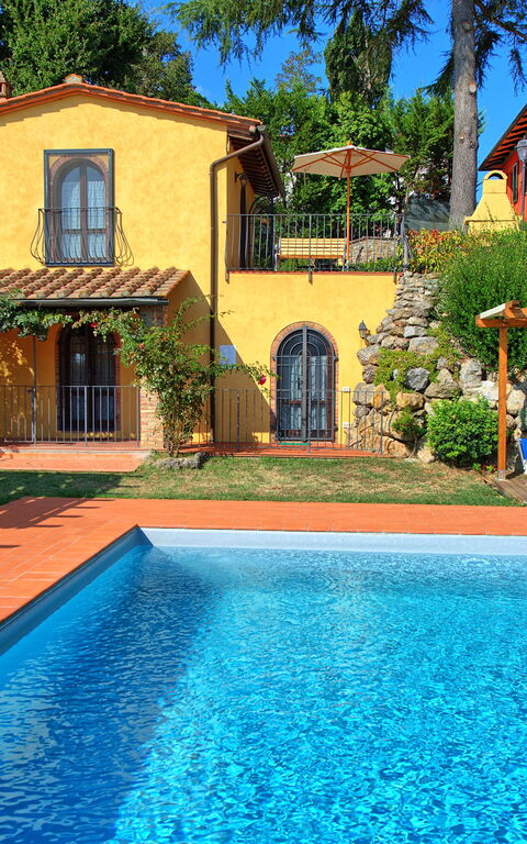 Casa Rossa: pool, Udendørs