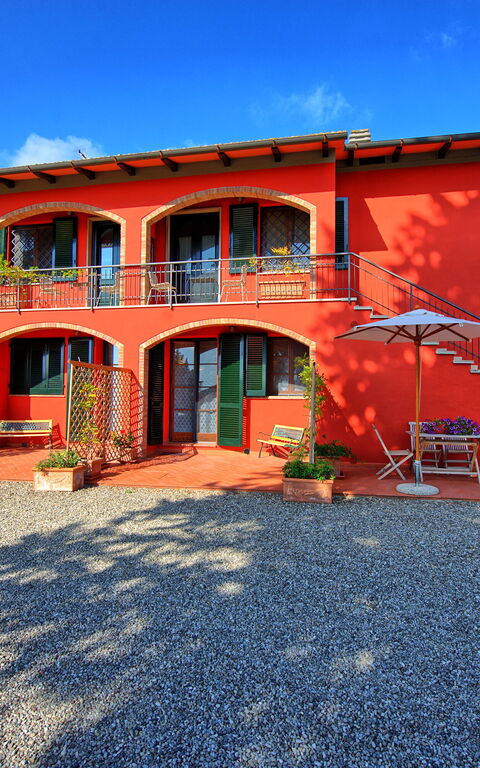 Casa Rossa: Udendørs, Udvendige