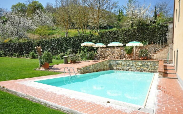 Palazzo a Greve: pool, Udendørs