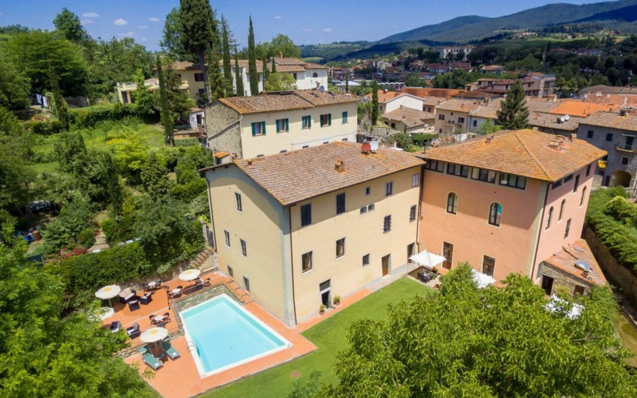 Palazzo a Greve: pool, Udendørs