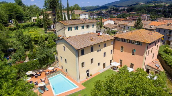 Palazzo a Greve: pool, Udendørs