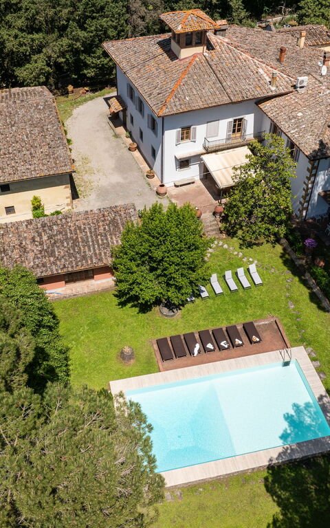 Villa Orchidea: Have, pool, Visninger