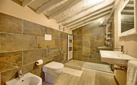 Feriebolig Montegufoni 28: Badeværelse