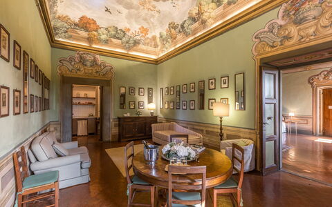 Feriebolig La Grotta: Køkken, Stue