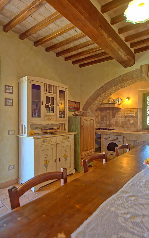 Castelmuzio: Frokostlokale, Køkken, Stue