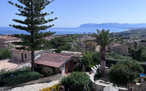 Castellammare: Udvendige, Visninger