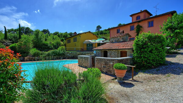 Casa Scopeti: Have, pool, Udvendige