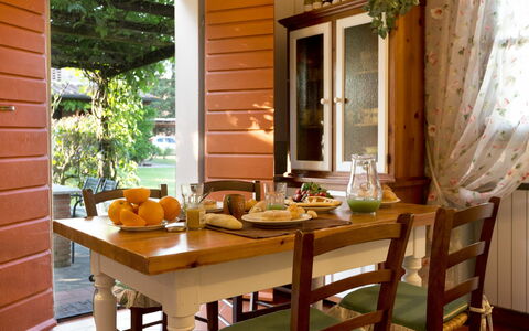 Feriebolig Montelopio 1: Udendørs