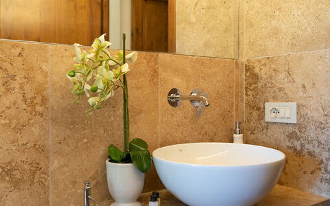 Feriebolig Montelopio 8: Badeværelse, Værelsesoplysninger