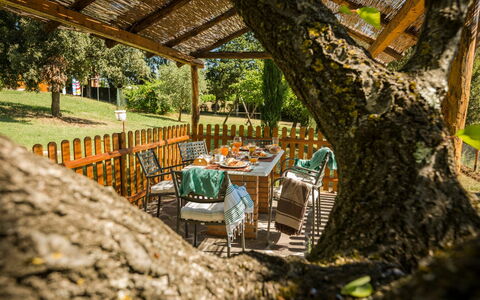 Feriebolig Montelopio 7: Have, Udendørs