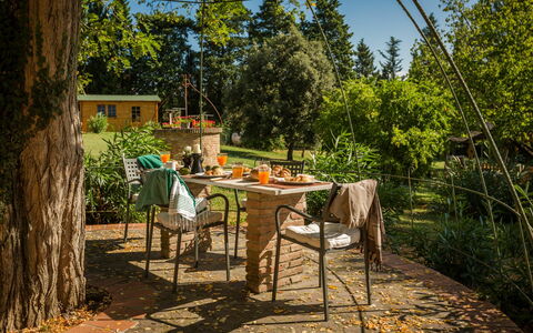 Feriebolig Montelopio 4: Have, Udendørs