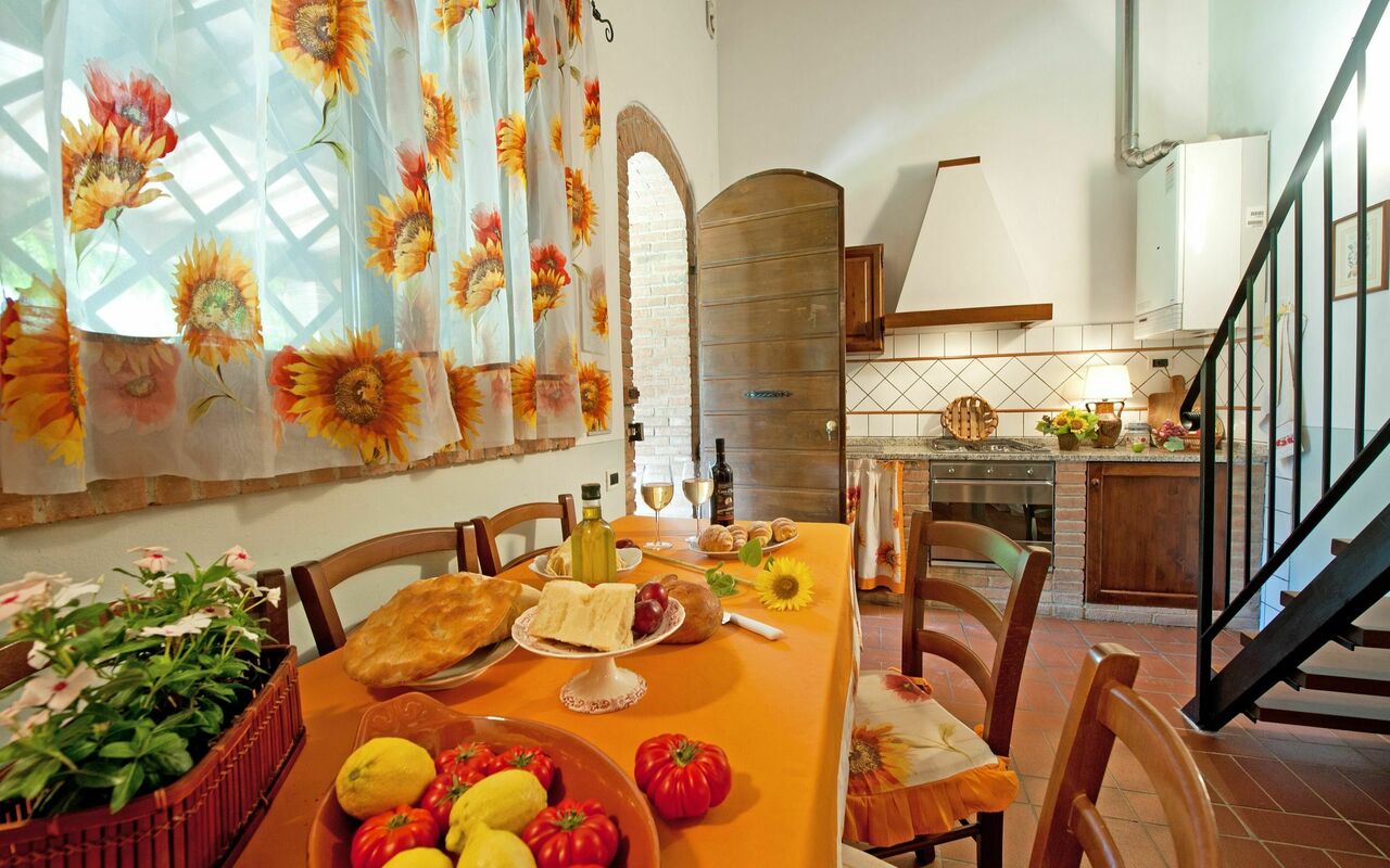 Feriebolig Montelopio 6: Frokostlokale, Køkken, Stue