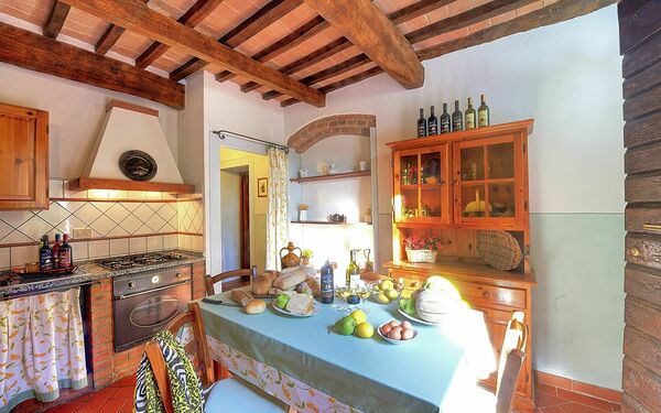Feriebolig Montelopio 2: Frokostlokale, Køkken, Stue