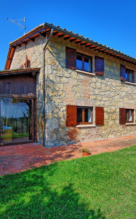 Casale Giulio: Udendørs, Udvendige