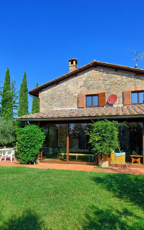 Casale Giulio: Udendørs, Udvendige