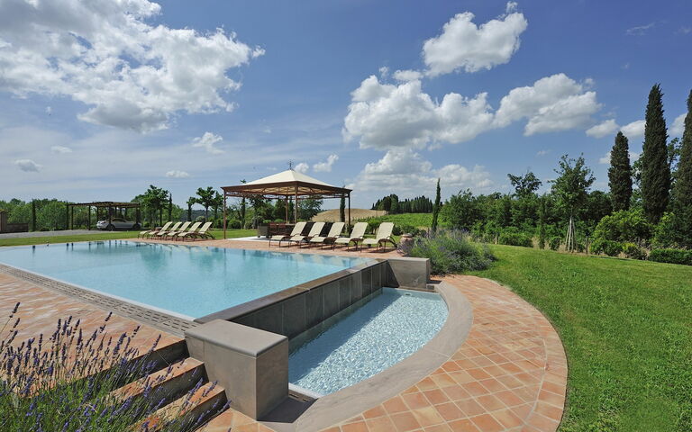 Villa Insoglio: Have, pool, Udendørs