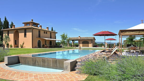 Villa Insoglio: pool, Udendørs