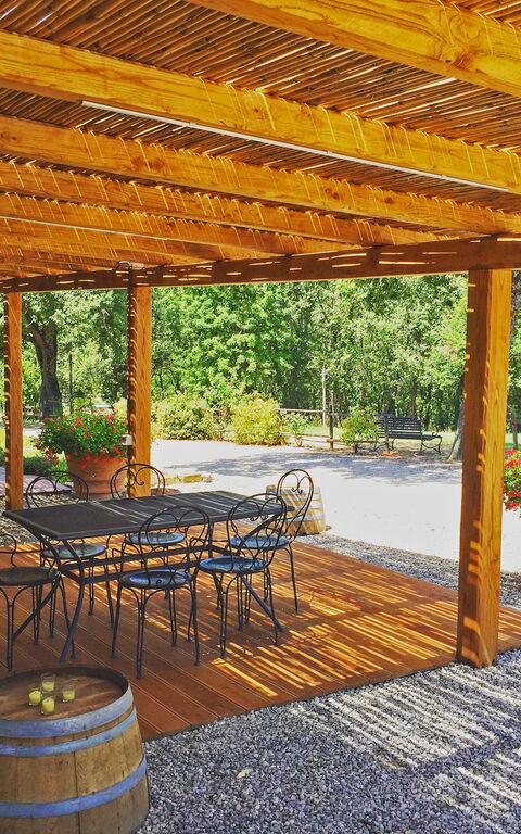 San Donato: Altan / terrasse / gårdhave