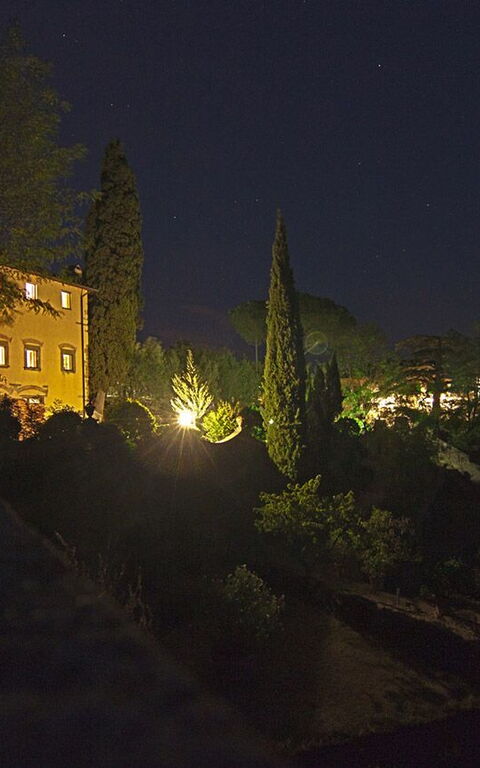 Le Vasche: Udendørs, Visninger