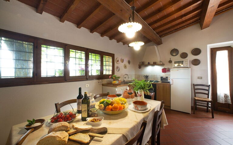 Feriebolig Vasche 3: Frokostlokale, Køkken