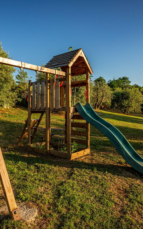 Villa Amadeo: Have, Udendørs, Udvendige