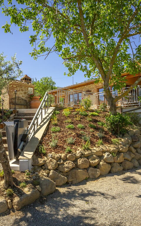 Villa Amadeo: Have, Udendørs, Udvendige