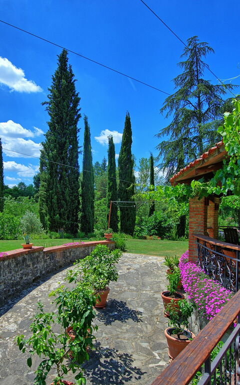 Villa Lo Scoiattolo: Altan / terrasse / gårdhave