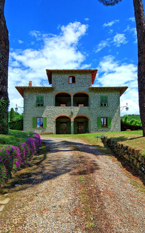 Villa Lo Scoiattolo: Have, Udendørs