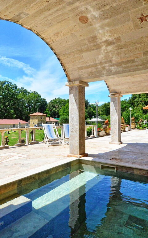 Le Querciolaie: pool