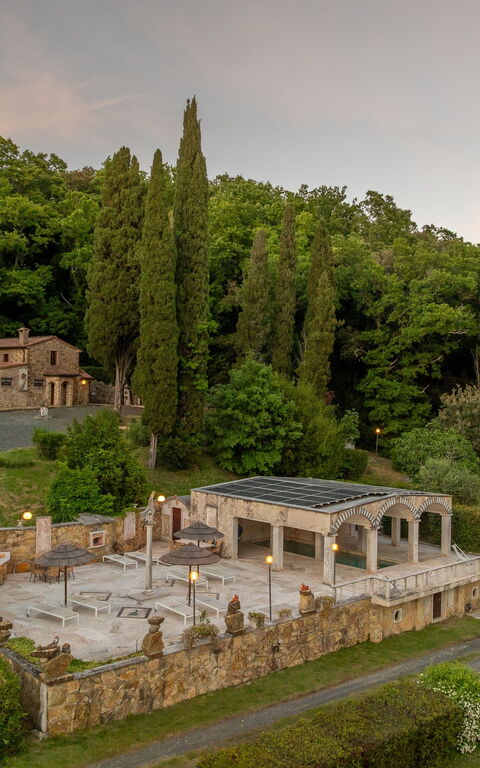 Le Querciolaie with Geothermal Pool: Visninger