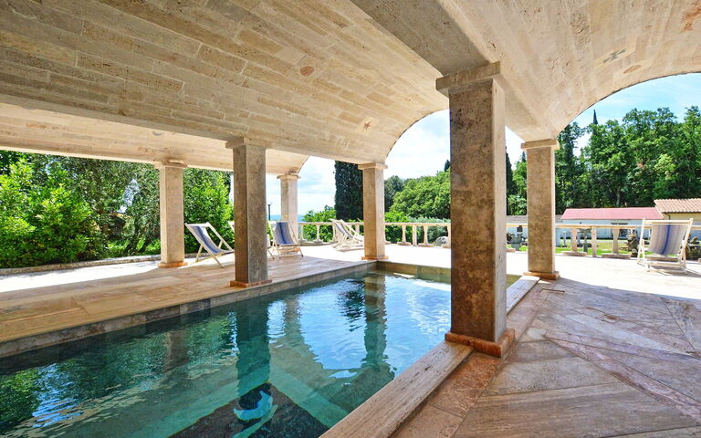 Le Querciolaie: pool