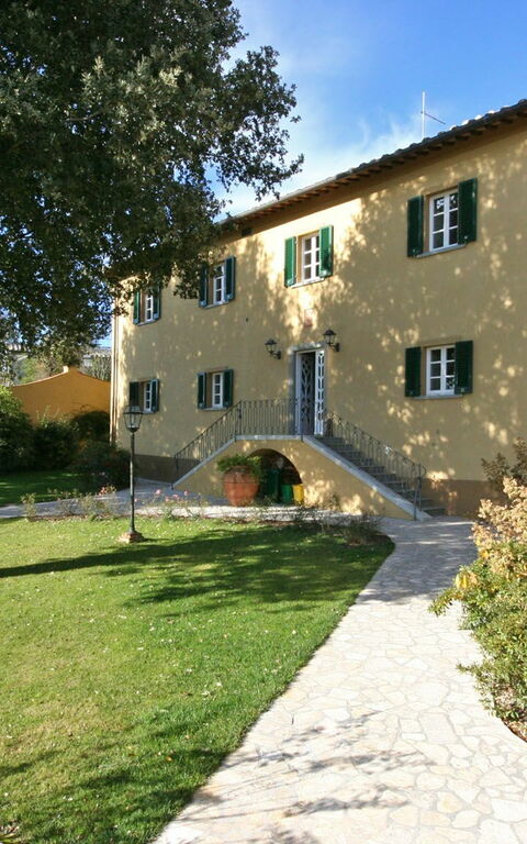 Dante: Have, Udvendige