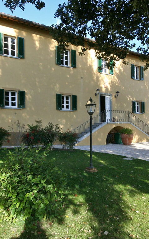 Dante: Have, Udvendige