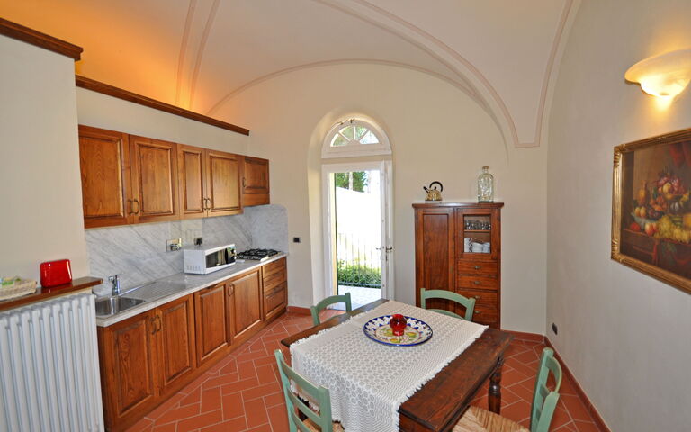 Feriebolig Dante 1: Frokostlokale, Køkken, Stue