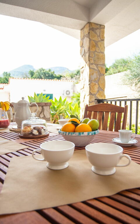 Villa Contrada: Altan / terrasse / gårdhave