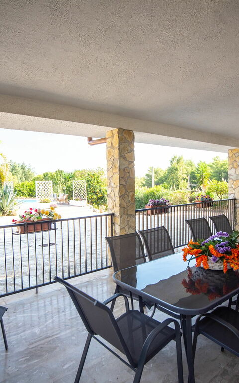 Villa Contrada: Altan / terrasse / gårdhave