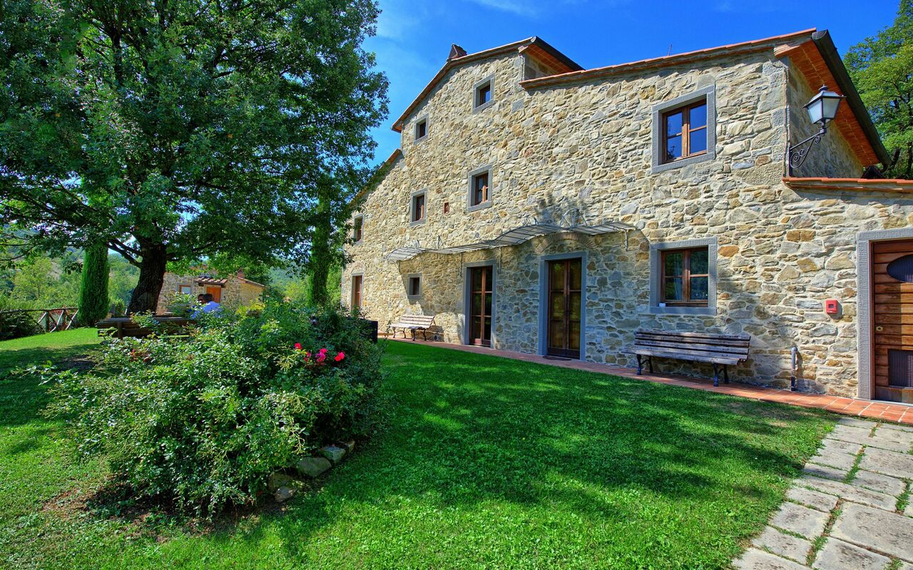 Villa Casentino: Have, pool, Udendørs