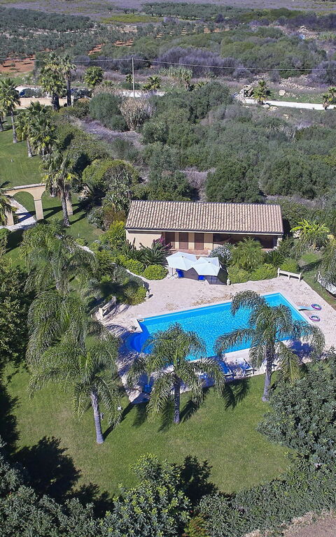 Villa Oasi: pool, Visninger