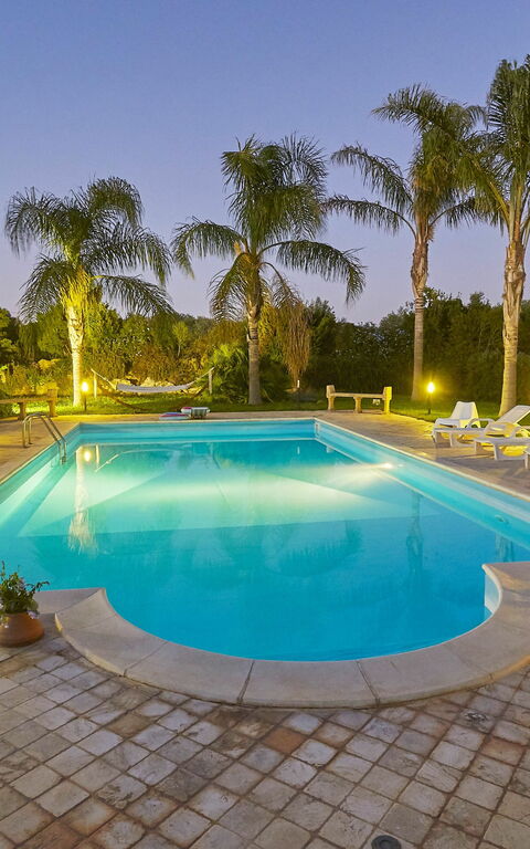 Villa Oasi: Have, pool