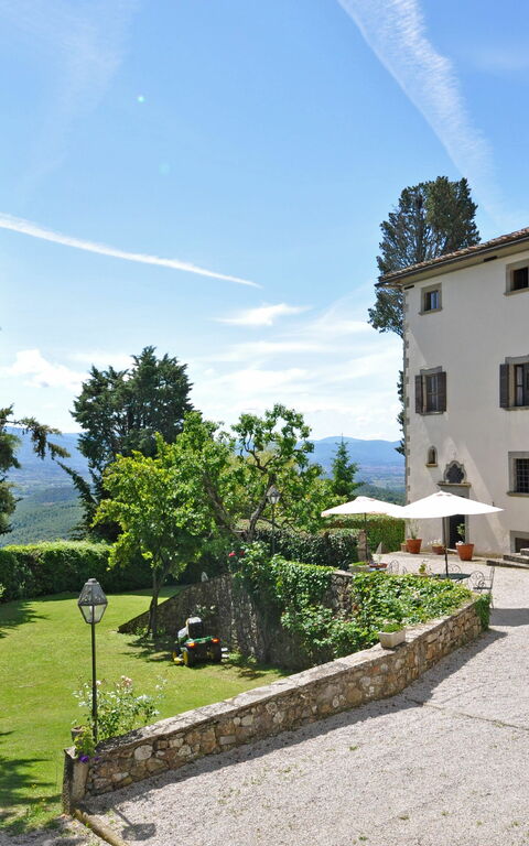 Civetta: Udendørs, Udvendige