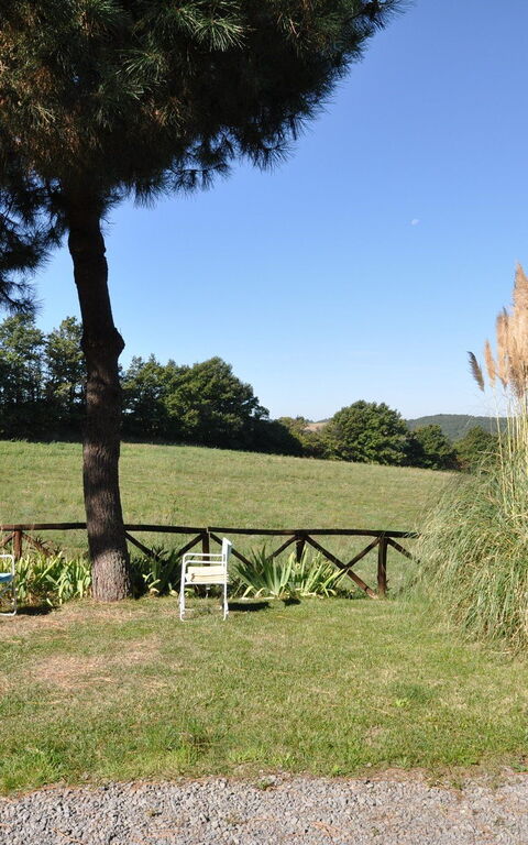 Ginestrella: Have, Udendørs