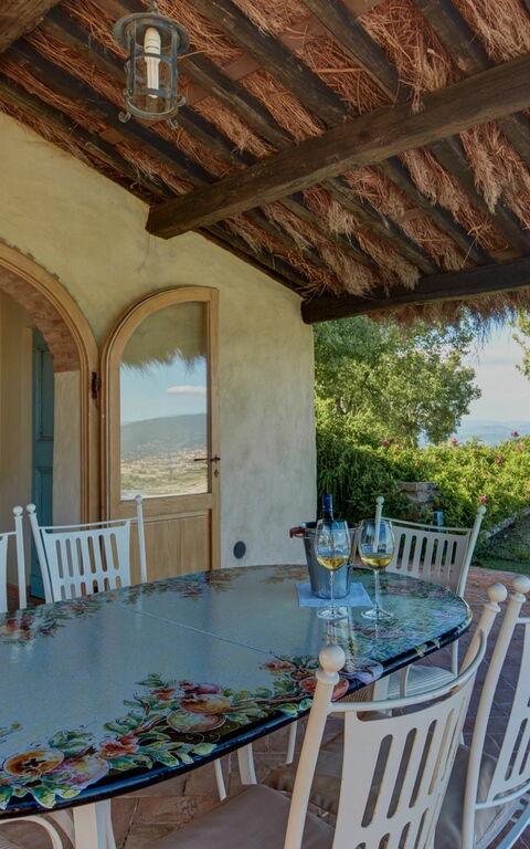 Villa Agazzi: Altan / terrasse / gårdhave