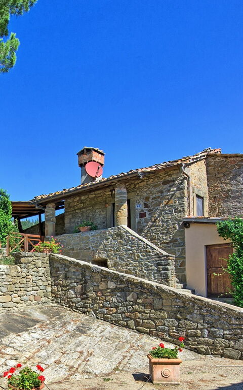 Bigiolo a Melazzano: Have, Udendørs, Udvendige