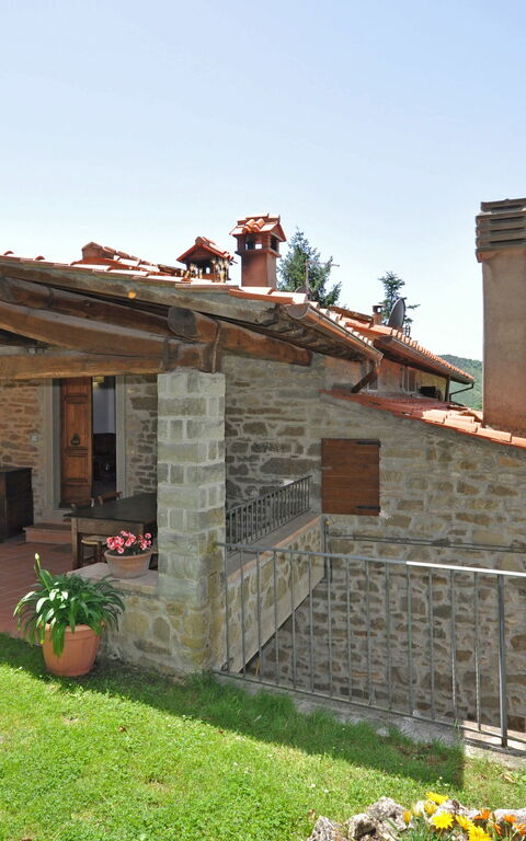 Villa Dame: Have, Udendørs, Udvendige