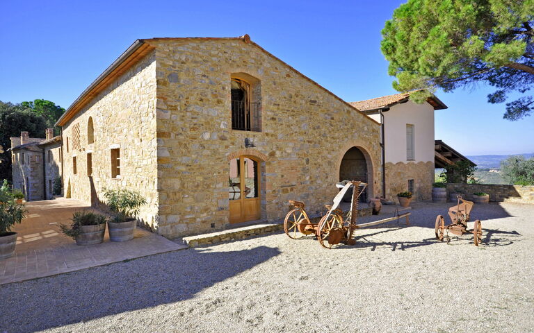 Arturo: Have, Udendørs, Udvendige