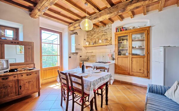 Feriebolig Rustico: Frokostlokale, Køkken, Stue