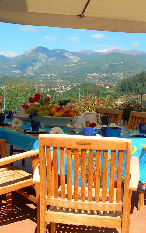 Villa Saida: Altan / terrasse / gårdhave, Udendørs