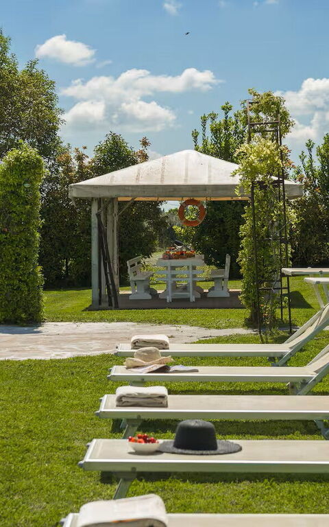 Villa Giare: Have, Udendørs