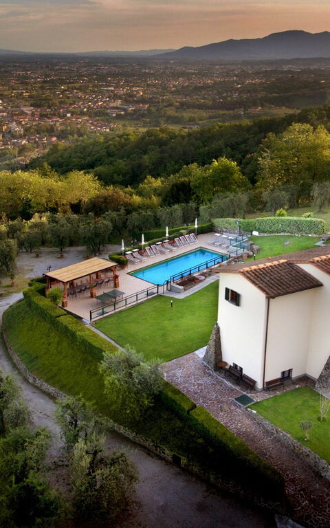 Villa Le Ferrette: Have, pool, Visninger