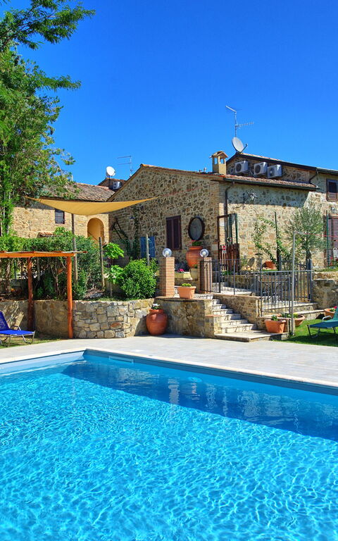 Cerretalta: pool, Sommer